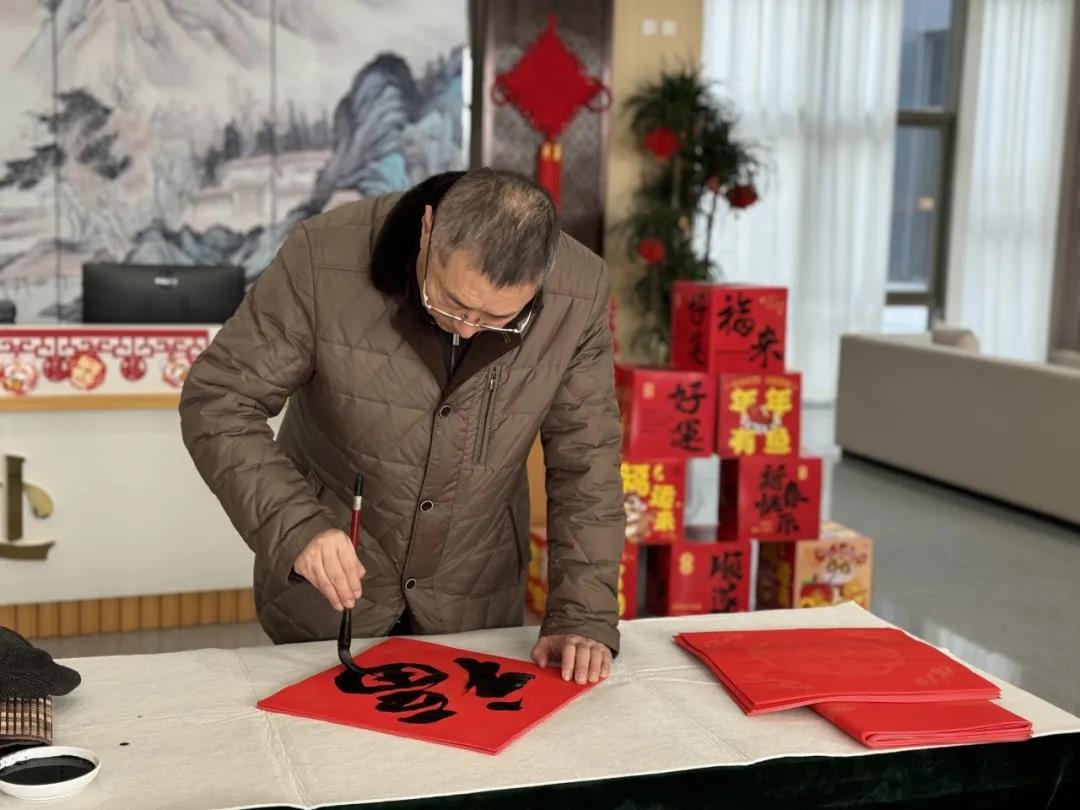 “书画敬老，贺岁迎春” 书画名家走进丰县润城护理养老院送“福”气
