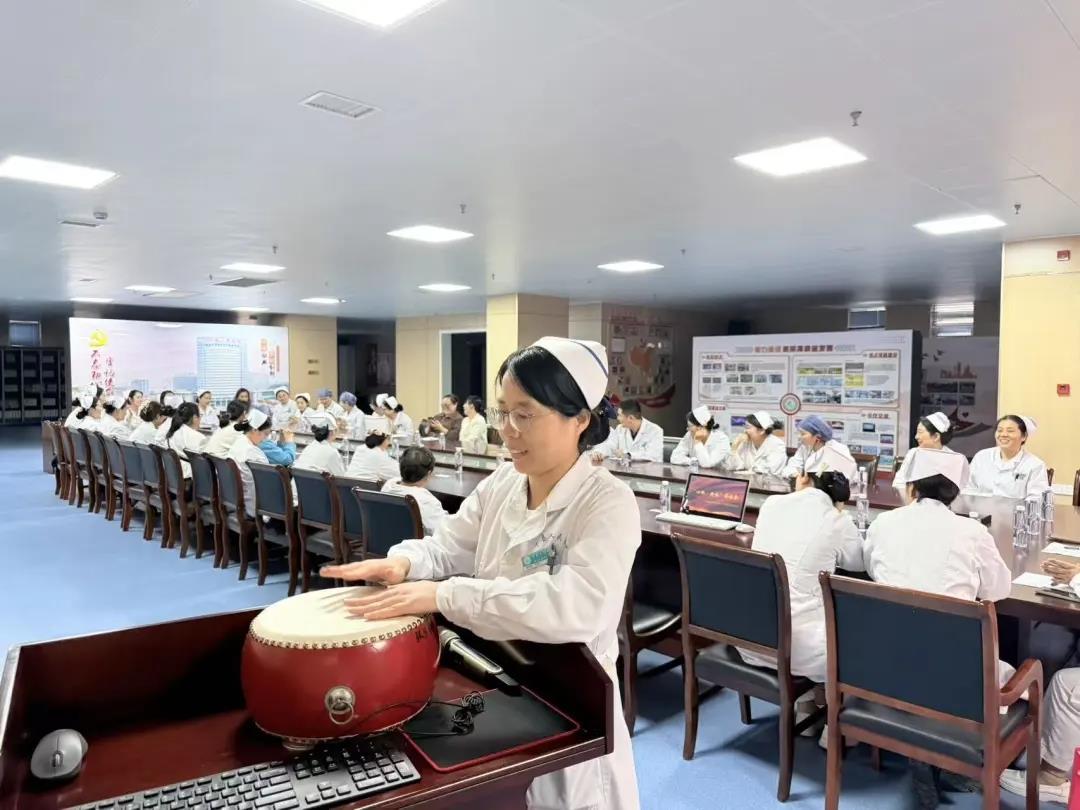 以心筑桥 与光同行｜我院5.12护士节暖心茶话会，温柔治愈一路守护